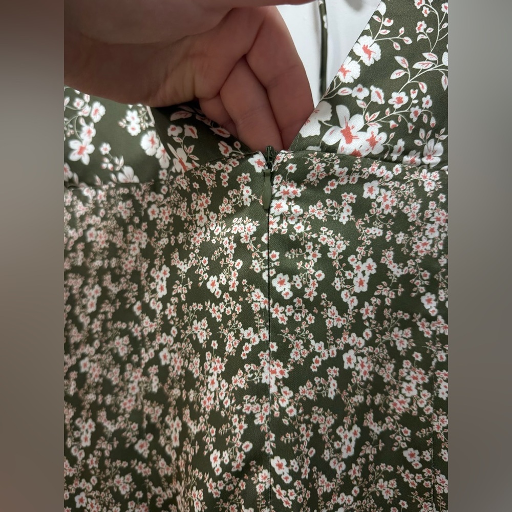 Backyard Roses Kristina Dress NWT - Picture 12 of 14